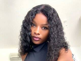 Erotski video chat Hornylilbirdie