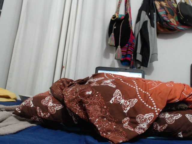 Emitiranje snimki zaslona Hotanalxxx