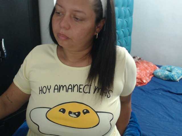 Emitiranje snimki zaslona Hotanalxxx