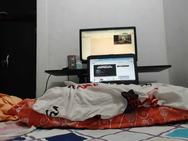 Emitiranje snimki zaslona Hotanalxxx