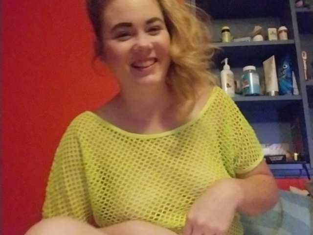 Emitiranje snimki zaslona Hotmomma2b