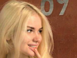 Erotski video chat HotSexyBaby