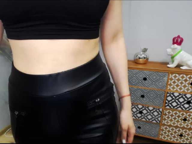Emitiranje snimki zaslona hottieLAURA