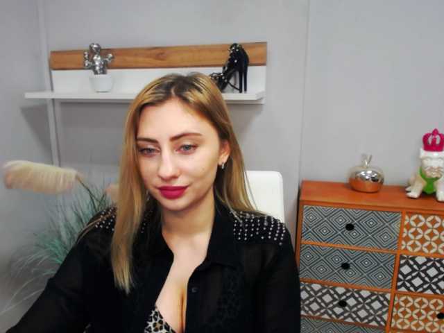 Emitiranje snimki zaslona hottieLAURA