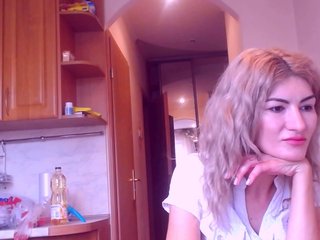 Fotografije HotZlata555 Qwerty57812: I collect on lovens. A chest of 100 tokens, an ass of 50 tokens, an inscription of 200 tokens, all naked 350 tokens. Your private fantasies