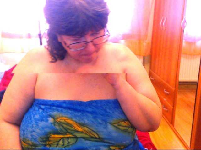 Emitiranje snimki zaslona HugeTitsXXX