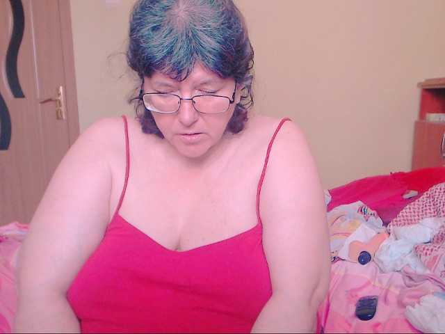 Emitiranje snimki zaslona HugeTitsXXX