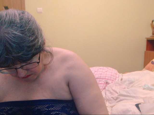 Emitiranje snimki zaslona HugeTitsXXX