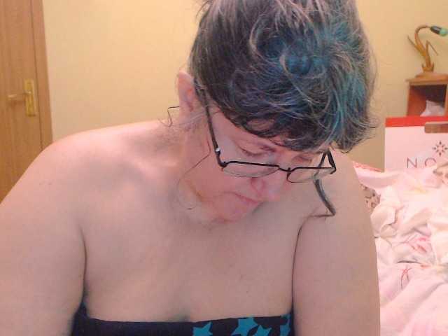 Emitiranje snimki zaslona HugeTitsXXX