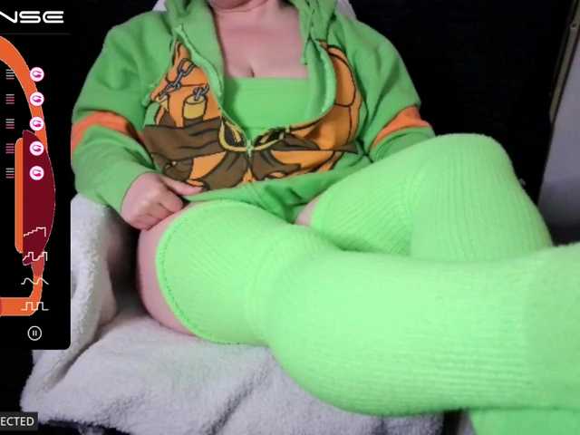 Fotografije imaboulder Socks off at 500 TKNS Sweater off at 2,000 TKNS Social in bio to subscribe and DM me