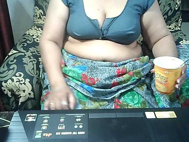 Emitiranje snimki zaslona Indianbhabhimilf40