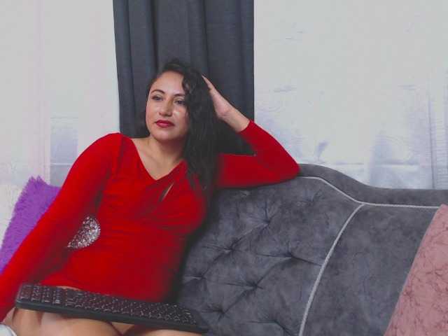 Fotografije Jeann-Foster Join me to listen to your favorite songs and I will put on a spectacular dance show before my boss arrives and we will play with my toy #latina #dildo #secretary #tits #office