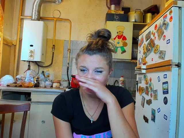 Emitiranje snimki zaslona SEX-THREESOME