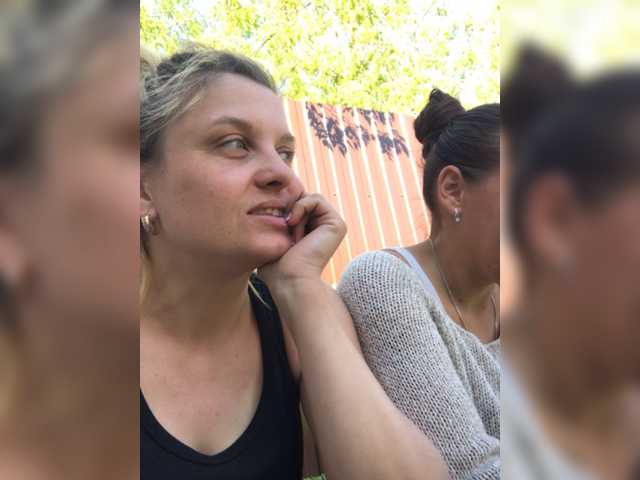 Emitiranje snimki zaslona SEX-THREESOME