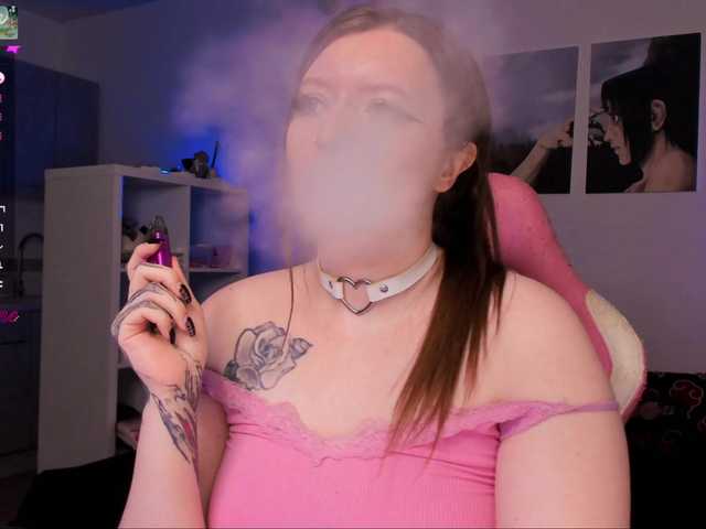 Fotografije KarolinaQueen @remain For gaming videocard ♡ Wish the best mood to you ♡ Lovens from 2tk, before pvt tip 200tk and write in pm ♡ I make hot shows, like to communicate and play in Mobile Legends