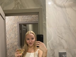 Erotski video chat KATE_KISS