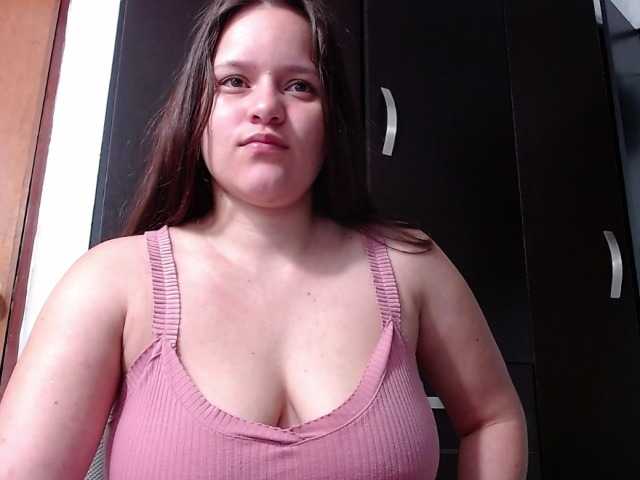 Fotografije Katybloss10 welcom happy New Year # bigtits#latina#lovense#c2c#curvy#chubby#shy#pvt