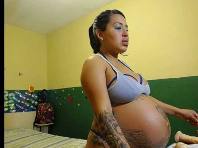 Fotografije kellylatinhot pregnancy