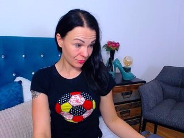 Emitiranje snimki zaslona KendallLUXE