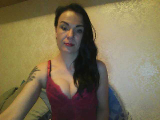 Emitiranje snimki zaslona KendallLUXE