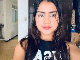 Erotski video chat KIITTY-1