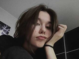 Erotski video chat KiraTwinkie