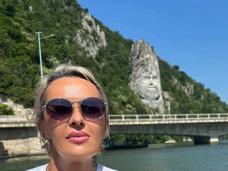 Erotski video chat KirraWhite