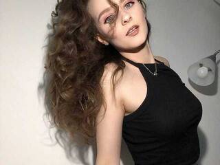 Erotski video chat KisaraSims01