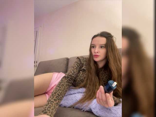Fotografije Kriss-me hello, my name Kristina . I only go to full private. send 50 tkn before private(squirt, dildo only in private). @remain befor show naked!