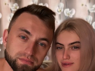 Erotski video chat KrissAndVanessa