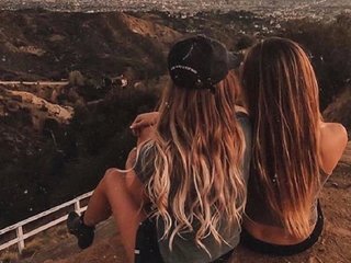 Erotski video chat LesbianTasty1