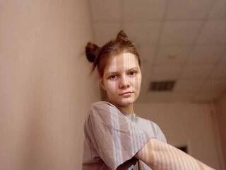 Erotski video chat Lesya-Girl