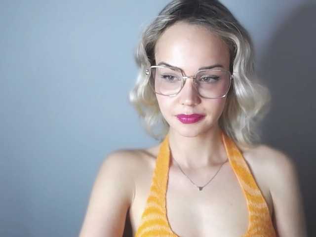 Fotografije lexieSpicy Sweet and yet dang naughty ;) #innocentface #sweet #petite #glasses #fetish #natural #shorthair #domina #teaser #cfmn #joi #cei #cbt #sph #cucktrainingI don;t speak russian