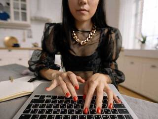 Erotski video chat LicaBlack