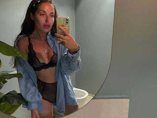 Erotski video chat LisaAlbarn