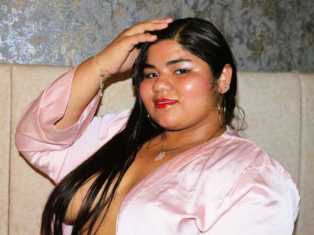 Fotografija profila lissa-curvyx