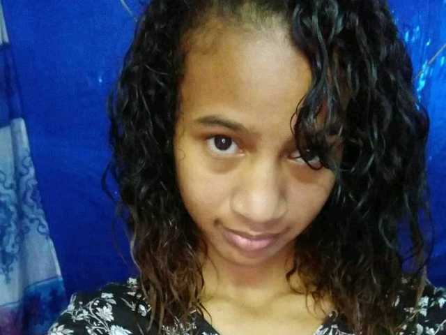 Fotografija profila Louane-1