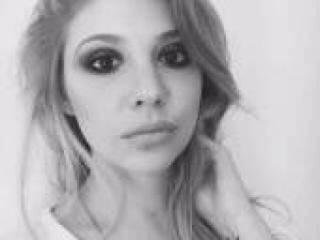 Erotski video chat lovebruin33