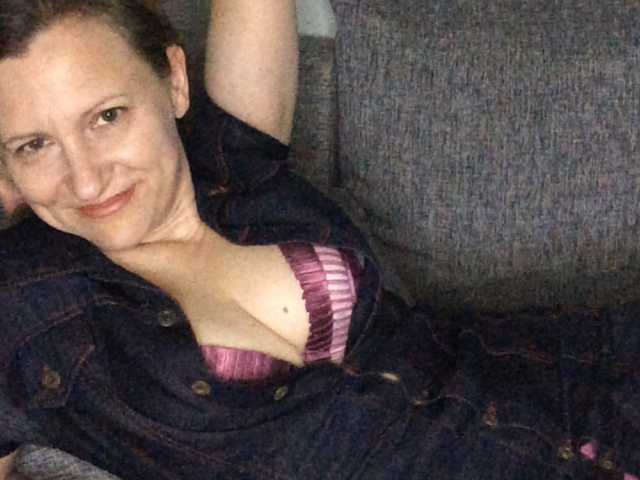 Emitiranje snimki zaslona LoveSuperGerl