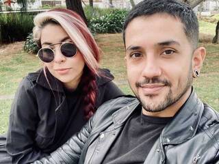 Erotski video chat LowBass13