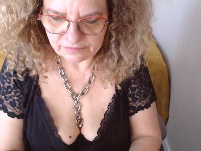 Fotografije maggiemilff68 #mistress #mommy #roleplay #squirt #cei #joi #sph - PM 40 tok - every flash 50 tok - masturbate and multisquirt 450- one tip