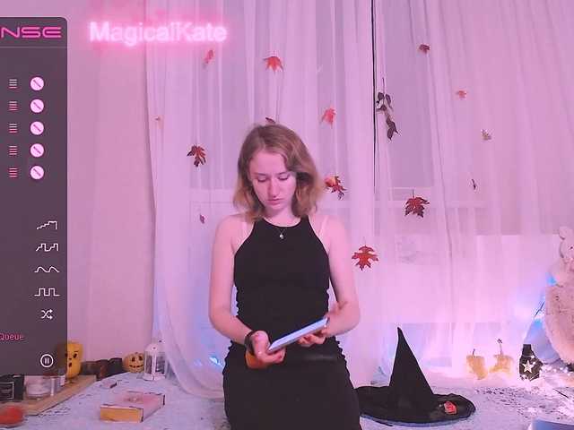 Fotografije MagicalKate Halloween party. Magic oil on my body @remain , full naked in pvt