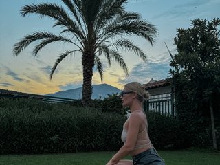 Erotski video chat Manymoney1