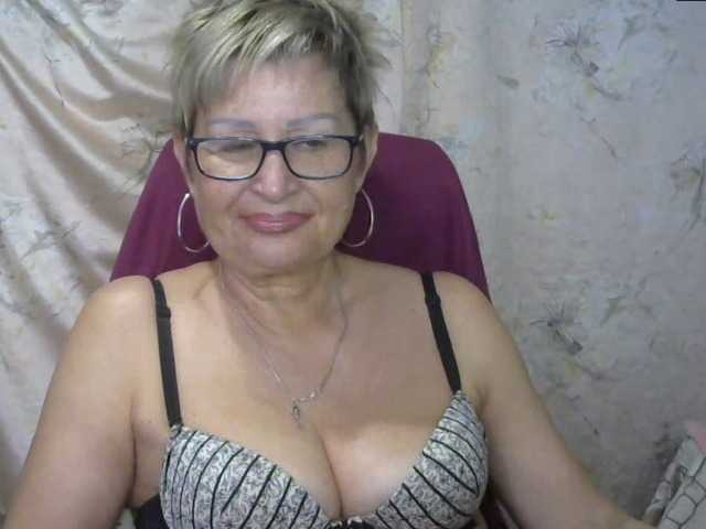 Fotografije MatureLissa Who wants to see mature pussy ? pls for @total English and German