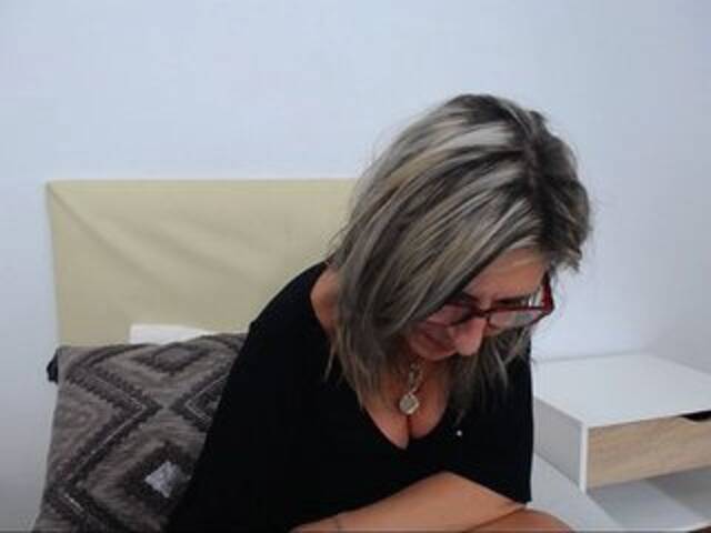 Emitiranje snimki zaslona MatureMerryxx