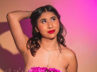 Erotski video chat MayaMoretti