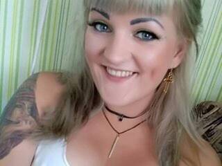 Erotski video chat MeltingCold