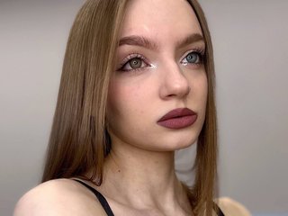 Erotski video chat Mia-Stap