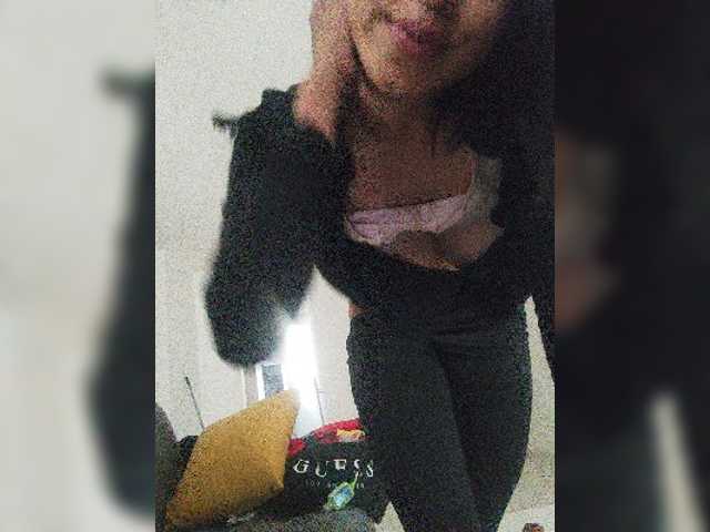 Fotografije MiaRoa_ WELCOME GUYS ♥ SPIT TITS AND SHOW BOOBS + FULL NAKED WITH PANTYHOSE ♥ EXPLICIT AND FUCKING SHOW ONLY IN PVT #latina #new #lush #pvt #c2c