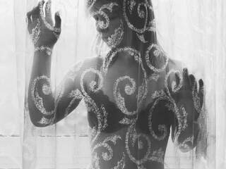 Erotski video chat Mina-Harker